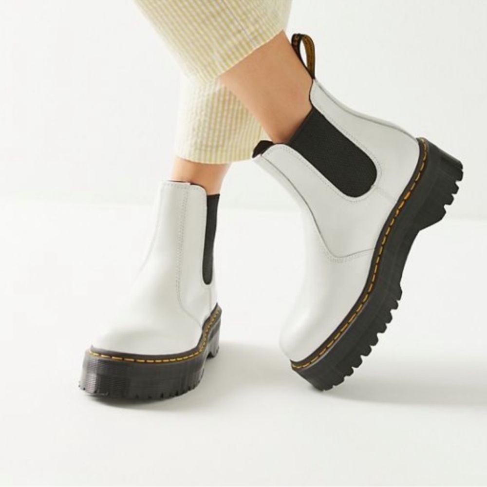 DR. MARTENS 2976 Quad Platform Womens White Chelsea Boots - Picture 10 of 10